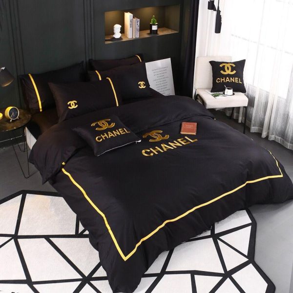 Louis Vuitton Supreme Luxury Brand High-End Bedding Set LV Home