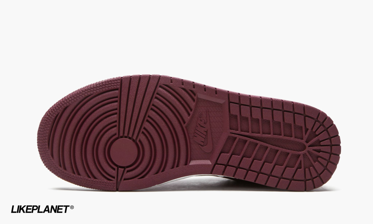 1 wmns air jordan 1 low se beetroot 2799 75447