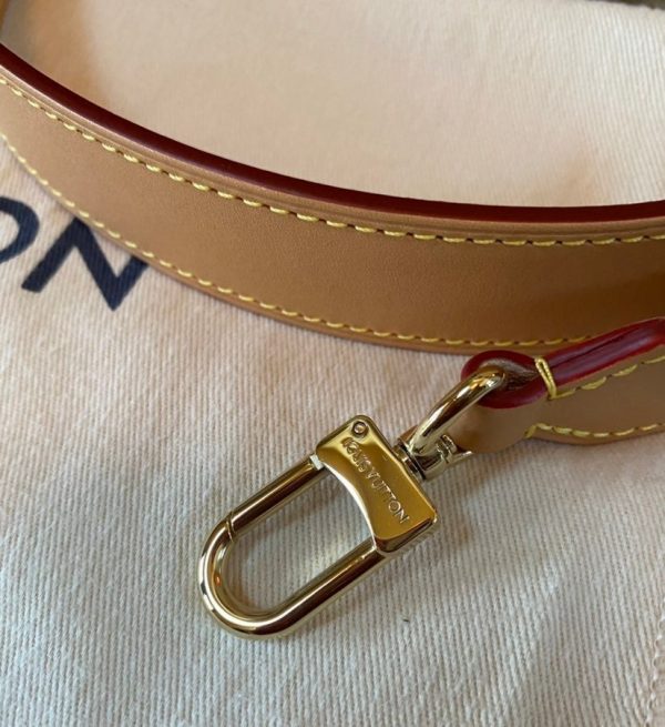 TOP QUALITY, 1:1 Reps, REAL LEATHER) Louis Vuitton belt from