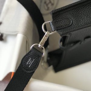 8 hermes evelyne 16 amazone bag black with silver toned hardware for women womens shoulder and crossbody bags 63in16cm h069426ckav 2799 150