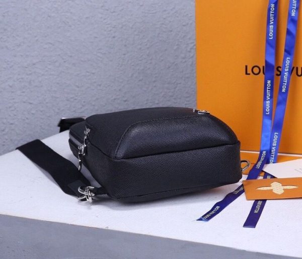 10 louis vuitton avenue sling bag taiga black for men mens bags messenger and crossbody bags 122in31cm lv m30443 2799 154