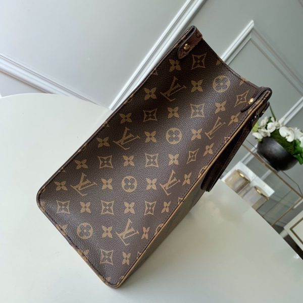 9 louis vuitton onthego mm monogram and monogram reverse canvas for women womens handbags shoulder bags 138in35cm lv m45321 2799 170