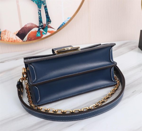 Shoulder And Crossbody Bags 9.8in/25cm LV M59631 - 2799 - we