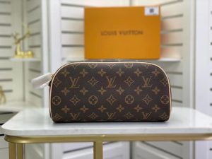 Louis Vuitton King Size Toiletry Monogram Canvas For Women, Women’s Bags, Travel Bags 11in/28cm LV M47528  - 2799-247