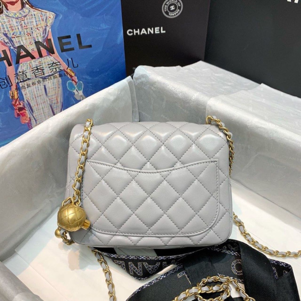 6 chanel classic flap with charm chain with cc details on strap bag 17cm7inch gold hardware grey 2799 253