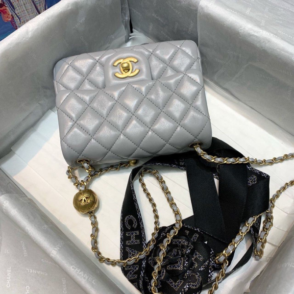 9 chanel classic flap with charm chain with cc details on strap bag 17cm7inch gold hardware grey 2799 253