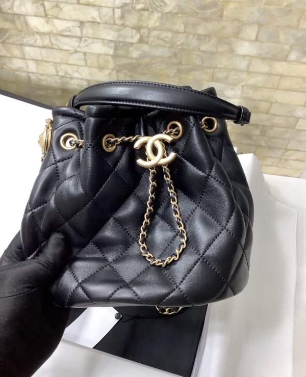 8 chanel classic bucket bag gold toned hardware black for women 78in20cm 2799 301