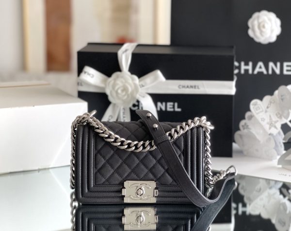 Chanel classic discount flap mini 20cm