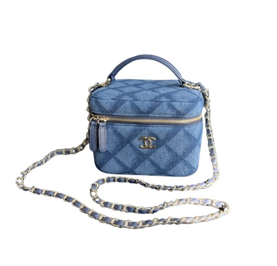 Women's best sale vanity bag