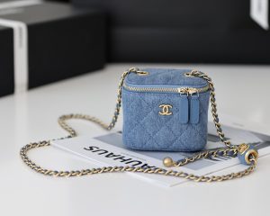1 small vanity with chain blue for women 43in11cm 2799 530