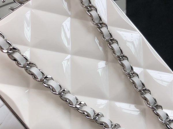 4 chanel cruise clutch crossbaby white bag for women 13cm5in 2799 587