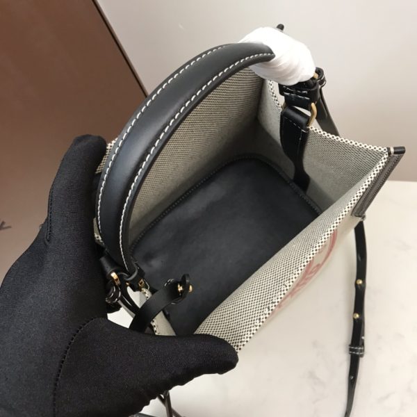 Burberry best sale silver bag