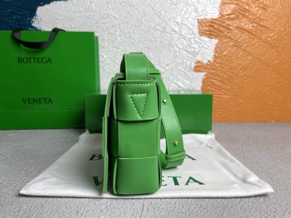 7 bottega veneta cassette parakeet for women womens bags zip-around 91in23cm 578004vmay13724 2799 672