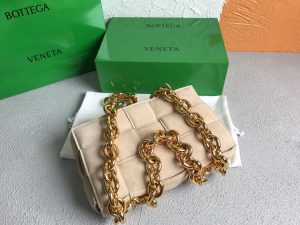 1 bottega veneta chain cassette porridge for women womens bags 102in26cm 631421v04n09776 2799 675
