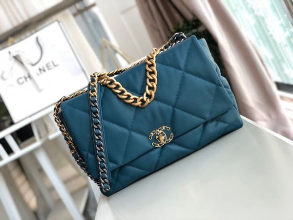 Chanel 19 Maxi Handbag Teal For Women, Women’s Bags, Shoulder And Crossbody Bags 14in/36cm AS1162  - 2799-727