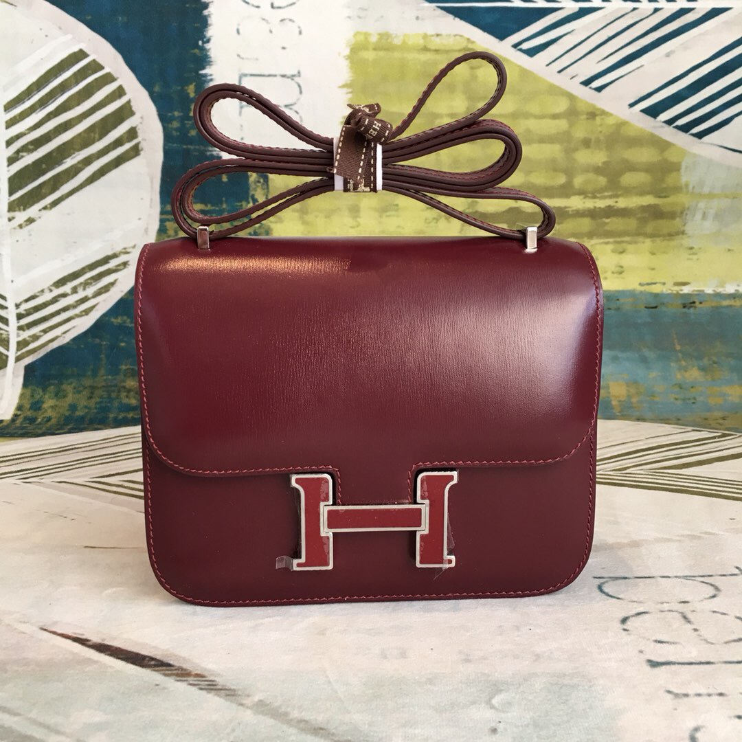 Hermes Constance Burgundy For Women Silver Toned Hardware 7.4in 19cm Sac a main sac hermes Kelly Lakis en cuir Swift noir et toile noire Fledermaus Shop 2799