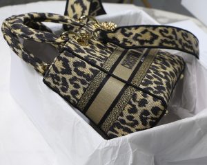2-Christian Dior Medium Lady D-Lite Bag Black Gold, For Women, Women’s Handbags 24cm/9.5in CD M0565ORHM_M918  - 2799-767