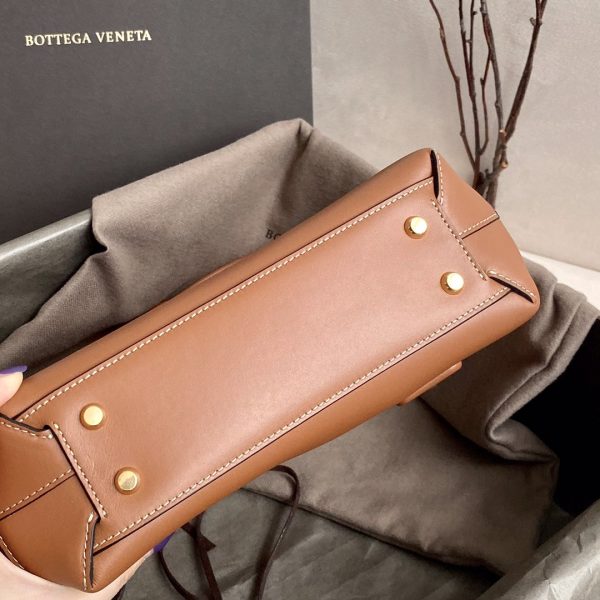6 bottega veneta arco bag for women 12in33cm in brown 2799 780