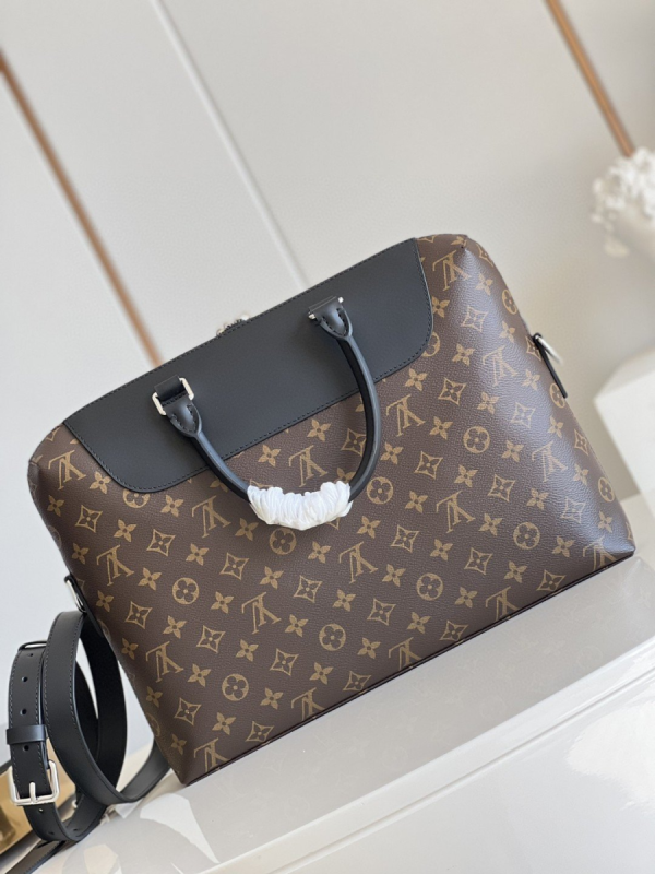 Louis Vuitton Multi Pochette 3 in 1 (USED), Luxury, Bags & Wallets