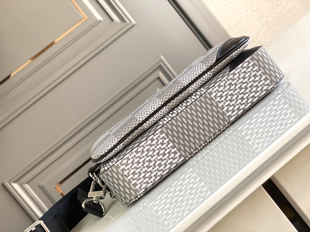 1 louis vuitton trio messenger damier graphite plaster for men mens bags shoulder and crossbody bags 98in25cm lv 2799 820