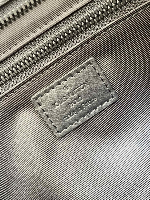 5 louis vuitton sac plat horizontal zippe monogram eclipse for men mens bags shoulder and crossbody bags 154in39cm lv m45265 2799 823