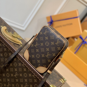 3 louis vuitton danube monogram canvas for women womens bags shoulder bags 83in21cm lv m45266 2799 882