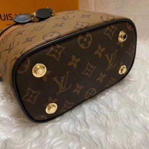 10 louis vuitton vanity pm monogram and monogram reverse canvas by nicolas ghesquiere for women womens handbags shoulder and crossbody bags 75in19cm lv m42264 2799 917