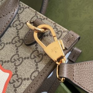 10 gucci medium tote with geometric print beige and ebony gg supreme canvas with geometric and web print for women 148in375cm gg 674148 uqhhg 8678 2799 934