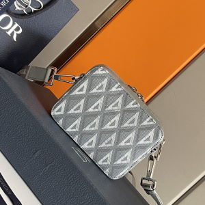 8 pouch with strap diamond blackgrey for women 65in17cm cd 2esbc119dco h43e 2799 1046