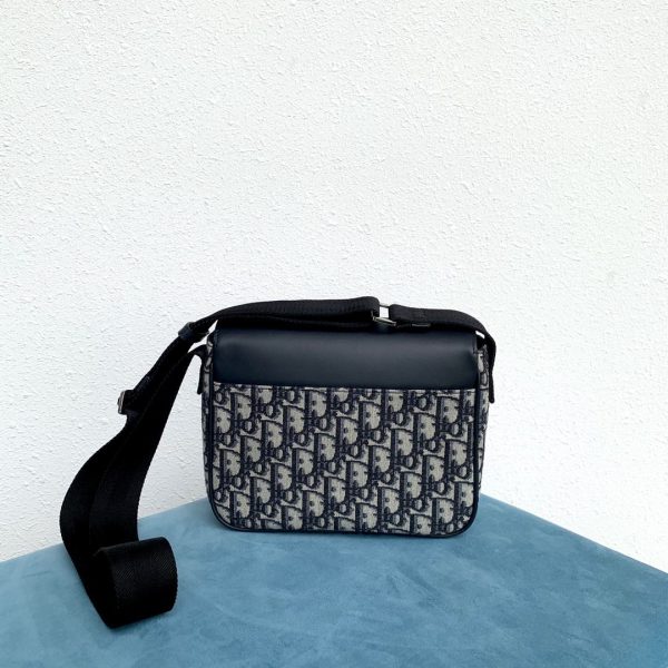 13 messenger bag black for women 10in26cm cd m9994ptvy m928 2799 1057