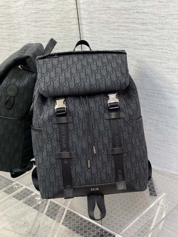 10 explorer backpack beigewhiteblack for women 165 in 425 cm cd 1esba152yky h27e 2799 1072