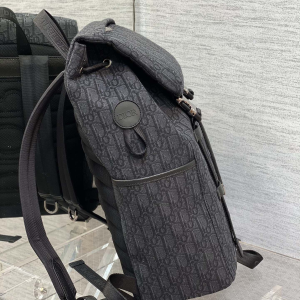 11 explorer backpack beigewhiteblack for women 165 in 425 cm cd 1esba152yky h27e 2799 1072
