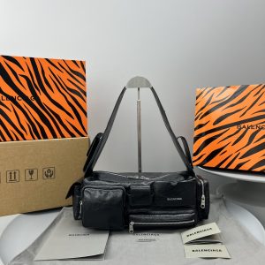 7 superbusy sling bag black for women 118in30cm 2799 1132