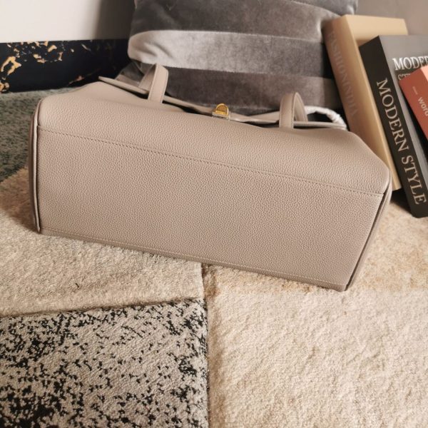 7 medium soft 16 bag in supple grained greyblack for women 13in32cm 195543cr810bl 2799 1144