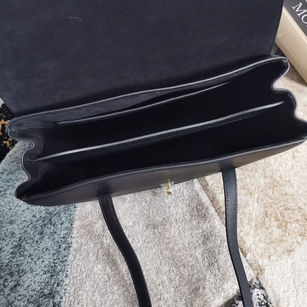 11 medium soft 16 bag in supple grained greyblack for women 13in32cm 195543cr810bl 2799 1144