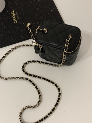 2 vanity with chain mini black for women 43 in 11 cm 2799 1295
