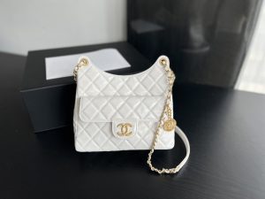 4-CC Medium Hobo Yves Bag White For Women 8.6 in / 22.5 cm  - 2799-1303