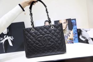 14 gst bag caviar with handle sliver tone black for women 132 in 335 cm 2799 1304