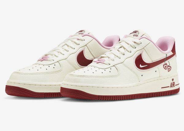 2 nike air force 1 low valentines day 2023 2799 221 600x428