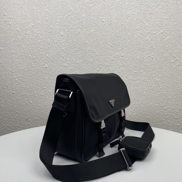 7 saffiano shoulder bag black for women 126 in 32 cm 2799 1444
