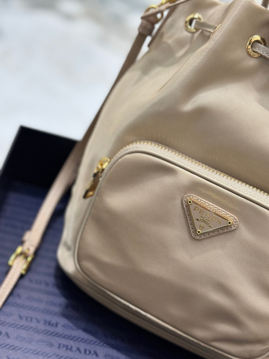 1 duet bucket shoulder bag light pinkbeige for women 86 in 225 cm 1bh038 rv44 f0e18 v ooo 2799 1459