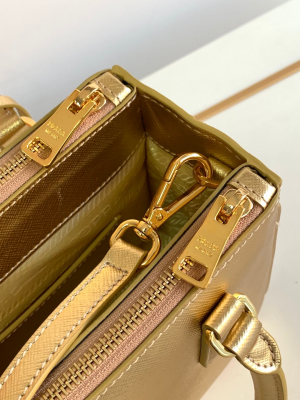 4-Galleria Saffiano Mini Bag Black/Burgundy/Pink/Gold Tone For Women 7.8 in / 20 cm 1BA906_NZV_F0002_V_EOM  - 2799-1468