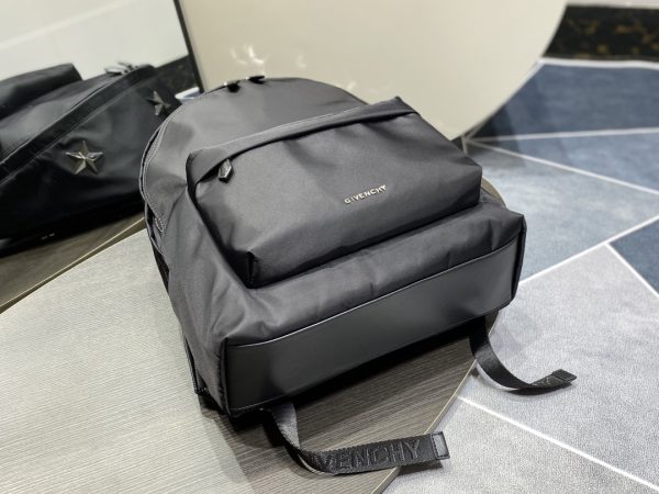 8 essentiel u backpack black for women 169in43cm 2799 1475