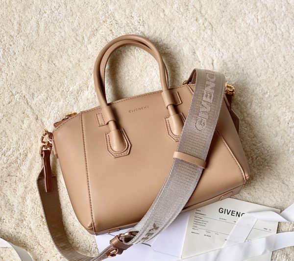 4 mini antigona sport bag Handbag brownblackbeige for women 87in22cm bb50nvb1ht 001 2799 1480