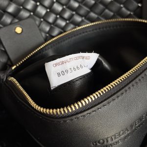6 patti top handle bag blackblue for women 94in24cm 709420v01d18425 2799 1599