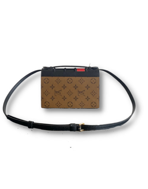 Review: Louis Vuitton Artsy MM - 10 & 11 Years In  What It Looks Like +  What Fits Inside + Try On 