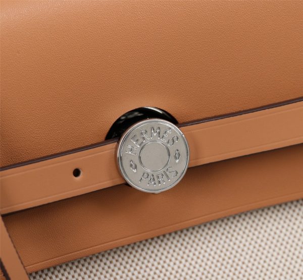 8 hermes buckle lock shape striped beige silver toned hardware bag for women womens handbags shoulder bags 108in30cm 2799 1955