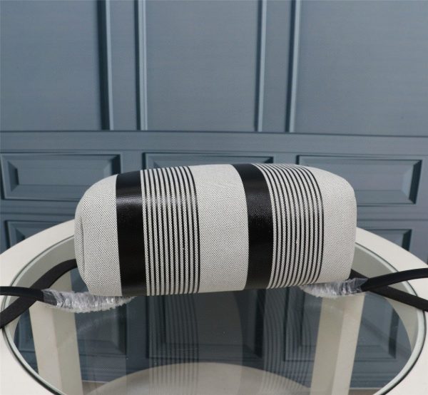 9 hermes buckle lock shape striped silver toned hardware bag for women womens handbags shoulder bags 108in30cm 2799 1956