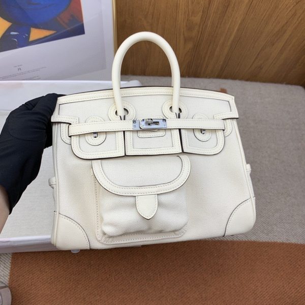 HERMES **【清倉大減價】Chevre皮革Constance Mini銀扣肩背袋Bleu Zephyr淺藍色