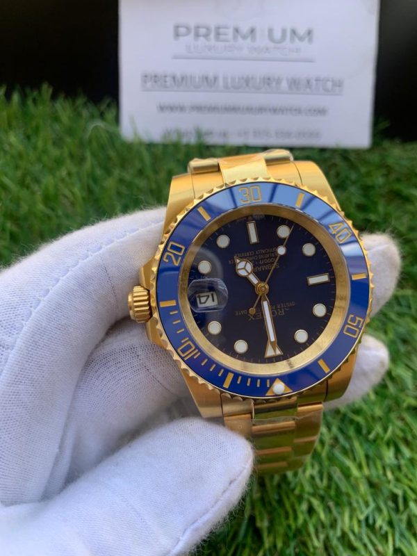 11 rolex submariner date yellow gold blue 40mm dial ceramic bezel oyster bracelet 116618lb